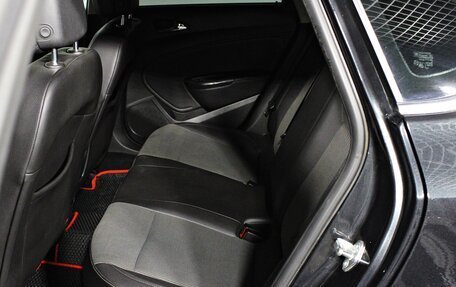 Opel Astra J, 2013 год, 857 000 рублей, 16 фотография
