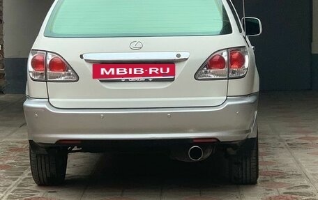 Lexus RX IV рестайлинг, 1999 год, 830 000 рублей, 2 фотография