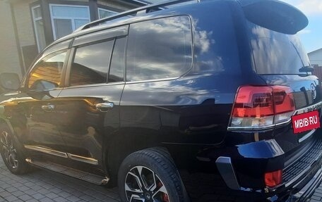 Toyota Land Cruiser 200, 2019 год, 8 650 000 рублей, 7 фотография