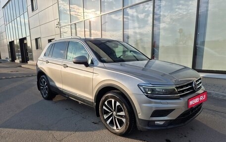 Volkswagen Tiguan II, 2019 год, 1 999 000 рублей, 2 фотография