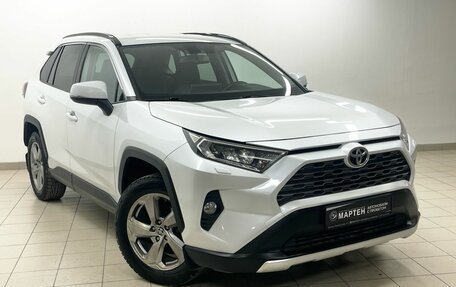 Toyota RAV4, 2021 год, 3 660 000 рублей, 3 фотография