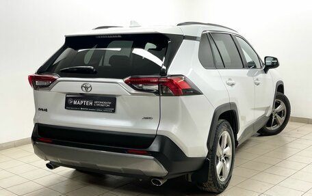Toyota RAV4, 2021 год, 3 660 000 рублей, 4 фотография
