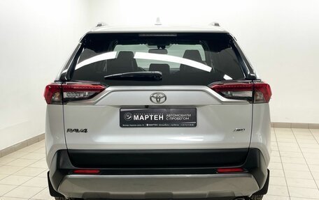 Toyota RAV4, 2021 год, 3 660 000 рублей, 5 фотография