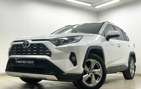 Toyota RAV4, 2021 год, 3 660 000 рублей, 7 фотография