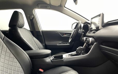 Toyota RAV4, 2021 год, 3 660 000 рублей, 12 фотография