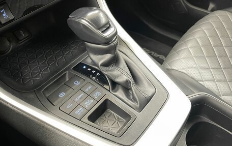 Toyota RAV4, 2021 год, 3 660 000 рублей, 16 фотография