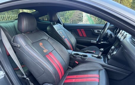 Ford Mustang VI рестайлинг, 2019 год, 2 800 000 рублей, 18 фотография