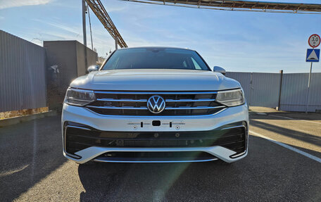 Volkswagen Tiguan II, 2022 год, 4 000 000 рублей, 8 фотография