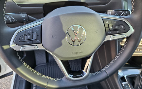 Volkswagen Tiguan II, 2022 год, 4 000 000 рублей, 19 фотография