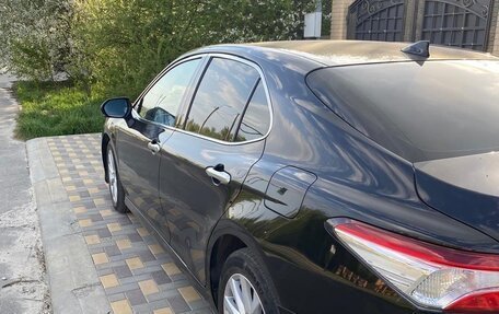 Toyota Camry, 2019 год, 3 100 000 рублей, 2 фотография