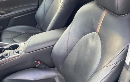 Toyota Camry, 2019 год, 3 100 000 рублей, 6 фотография