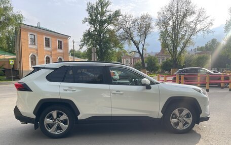 Toyota RAV4, 2020 год, 3 090 000 рублей, 6 фотография