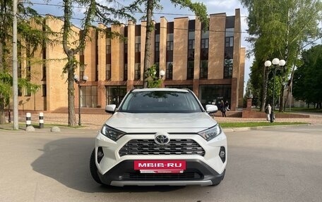 Toyota RAV4, 2020 год, 3 090 000 рублей, 3 фотография