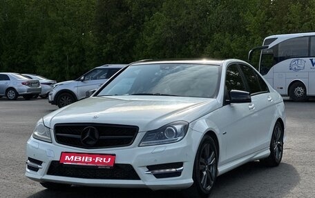 Mercedes-Benz C-Класс, 2011 год, 1 820 000 рублей, 1 фотография