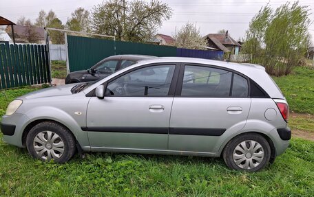 KIA Rio II, 2006 год, 550 000 рублей, 2 фотография