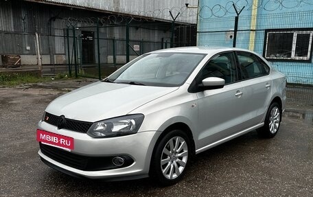 Volkswagen Polo VI (EU Market), 2013 год, 835 000 рублей, 4 фотография
