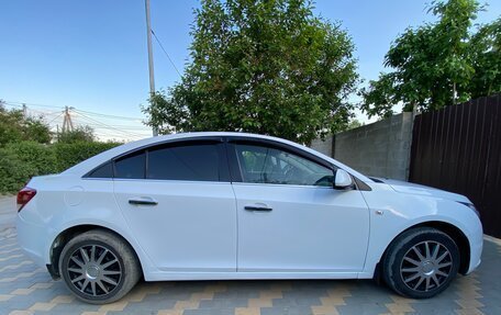 Chevrolet Cruze II, 2010 год, 780 000 рублей, 7 фотография