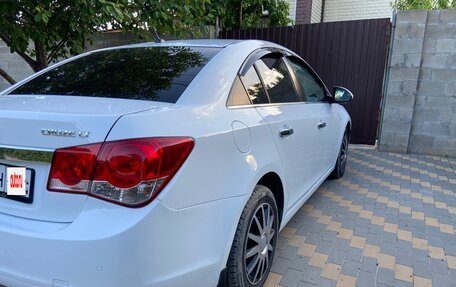 Chevrolet Cruze II, 2010 год, 780 000 рублей, 10 фотография