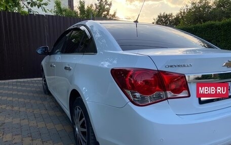 Chevrolet Cruze II, 2010 год, 780 000 рублей, 9 фотография