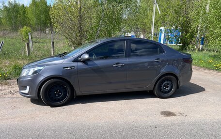 KIA Rio III рестайлинг, 2013 год, 940 000 рублей, 10 фотография