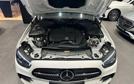 Mercedes-Benz E-Класс, 2022 год, 4 830 000 рублей, 6 фотография