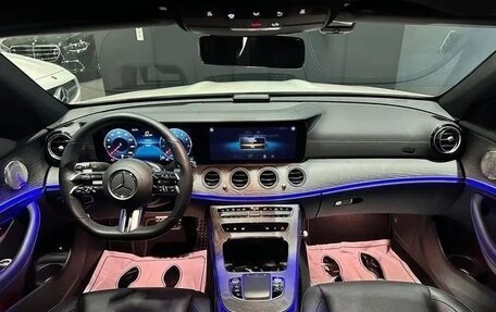 Mercedes-Benz E-Класс, 2022 год, 4 830 000 рублей, 7 фотография