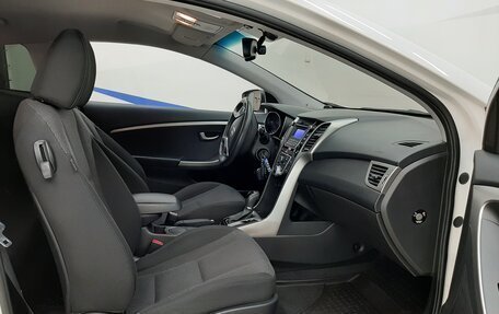 Hyundai i30 II рестайлинг, 2013 год, 880 000 рублей, 11 фотография