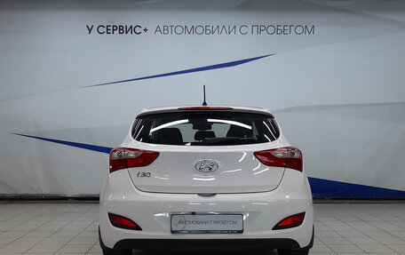 Hyundai i30 II рестайлинг, 2013 год, 880 000 рублей, 4 фотография