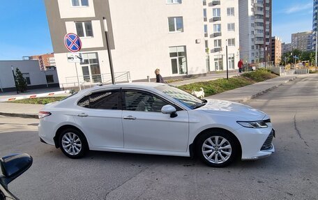 Toyota Camry, 2020 год, 2 645 000 рублей, 6 фотография