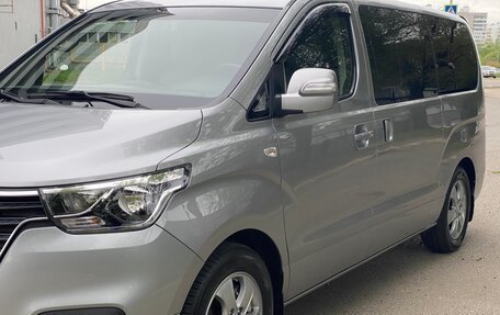 Hyundai Grand Starex Grand Starex I рестайлинг 2, 2020 год, 4 500 000 рублей, 5 фотография