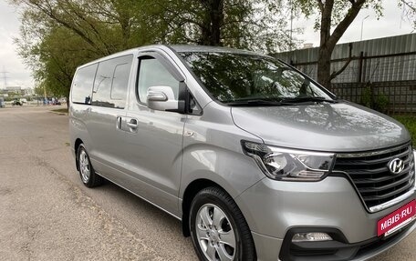 Hyundai Grand Starex Grand Starex I рестайлинг 2, 2020 год, 4 500 000 рублей, 4 фотография