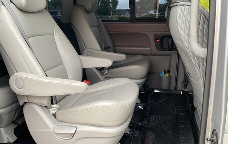 Hyundai Grand Starex Grand Starex I рестайлинг 2, 2020 год, 4 500 000 рублей, 19 фотография