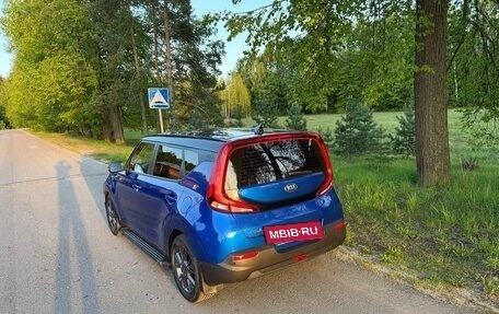 KIA Soul II рестайлинг, 2019 год, 1 900 000 рублей, 10 фотография