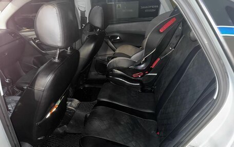 Volkswagen Polo VI (EU Market), 2012 год, 850 000 рублей, 25 фотография