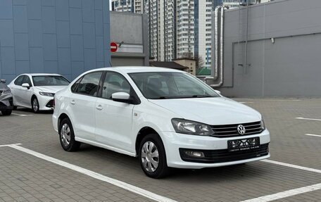 Volkswagen Polo VI (EU Market), 2018 год, 590 000 рублей, 2 фотография