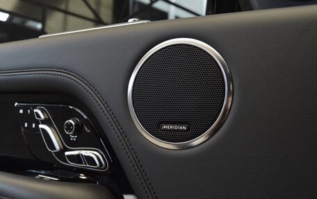 Land Rover Range Rover IV рестайлинг, 2019 год, 12 000 000 рублей, 16 фотография