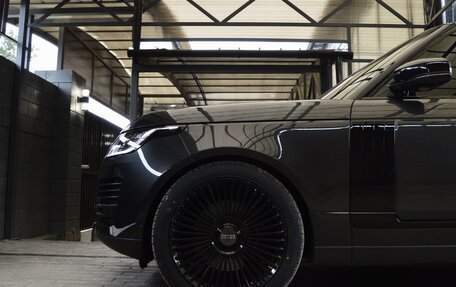 Land Rover Range Rover IV рестайлинг, 2019 год, 12 000 000 рублей, 8 фотография