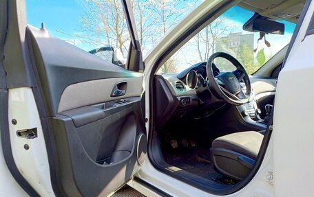 Chevrolet Cruze II, 2011 год, 450 000 рублей, 4 фотография