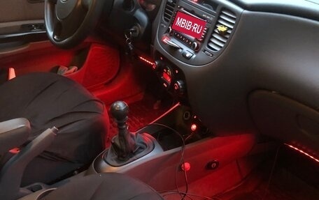 KIA Rio II, 2011 год, 590 000 рублей, 26 фотография