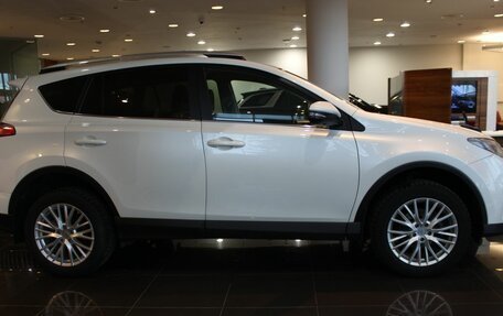 Toyota RAV4, 2017 год, 2 440 000 рублей, 8 фотография