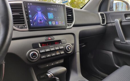KIA Sportage IV рестайлинг, 2021 год, 2 750 000 рублей, 17 фотография