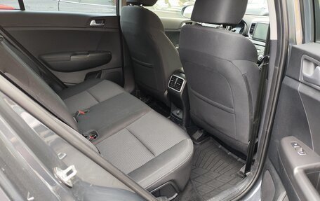 KIA Sportage IV рестайлинг, 2021 год, 2 750 000 рублей, 21 фотография