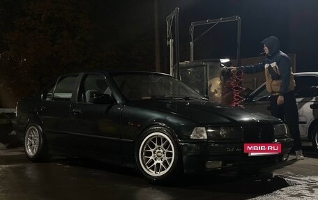 BMW 3 серия, 1992 год, 650 000 рублей, 19 фотография