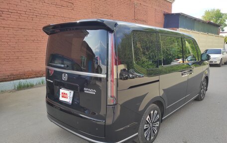 Honda Stepwgn, 2024 год, 3 600 000 рублей, 4 фотография