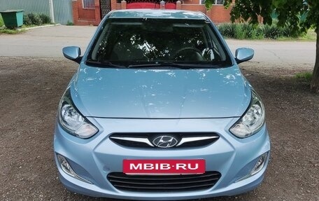Hyundai Solaris II рестайлинг, 2011 год, 750 000 рублей, 7 фотография