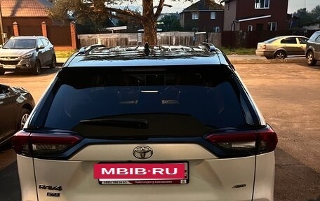 Toyota RAV4, 2021 год, 3 500 000 рублей, 5 фотография