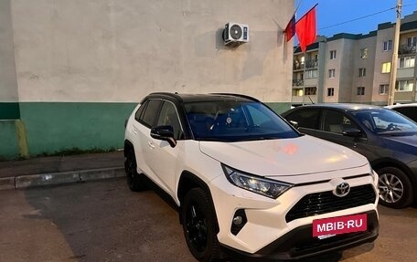Toyota RAV4, 2021 год, 3 500 000 рублей, 3 фотография