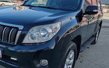 Toyota Land Cruiser Prado 150 рестайлинг 2, 2010 год, 2 399 999 рублей, 5 фотография