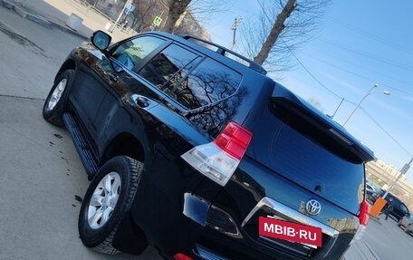 Toyota Land Cruiser Prado 150 рестайлинг 2, 2010 год, 2 399 999 рублей, 9 фотография