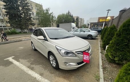 Hyundai Solaris II рестайлинг, 2016 год, 1 020 000 рублей, 3 фотография